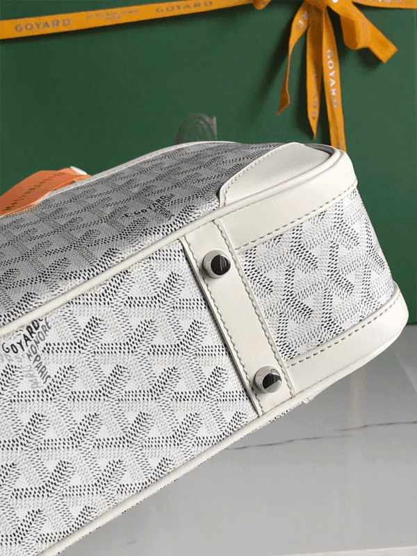 Goyard  Saint Martin Chevron Print Coated Canvas Shoulder Bag - Image 4