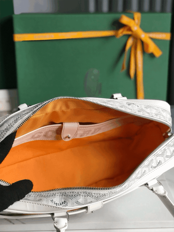 Goyard  Saint Martin Chevron Print Coated Canvas Shoulder Bag - Image 5